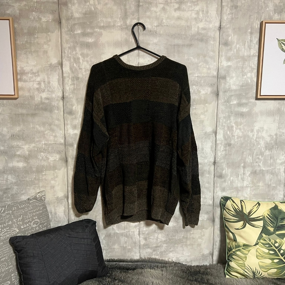 Men's sweater size L